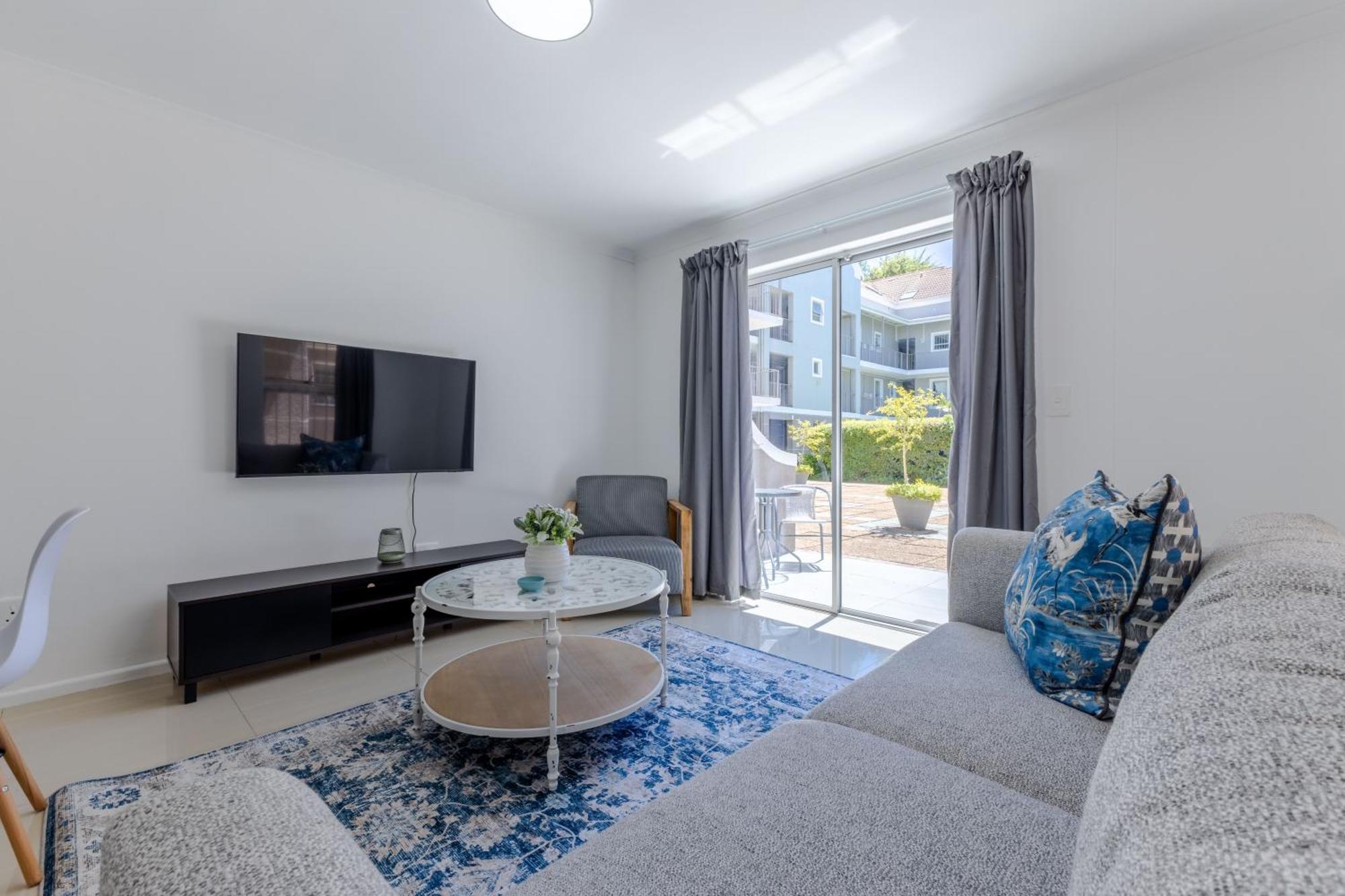 11 Leeuwendal Apartment
